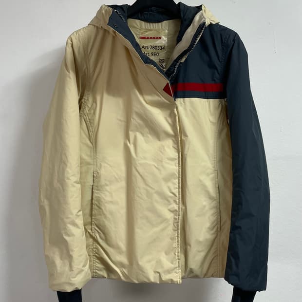 프라다 우먼스 고어텍스 스키 바람막이 (on.24) 