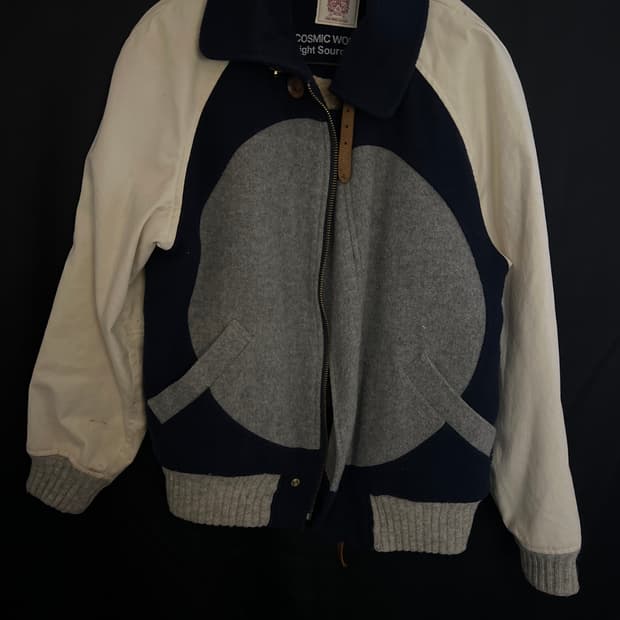 cosmic wonder 바시티 자켓