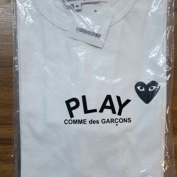 (새상품/정품)꼼데 블랙와펜 반팔티 화이트 XL