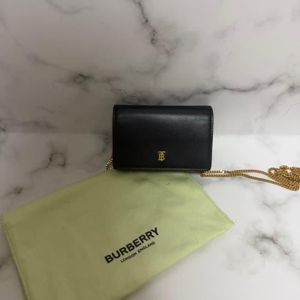 버버리 체인 월릿