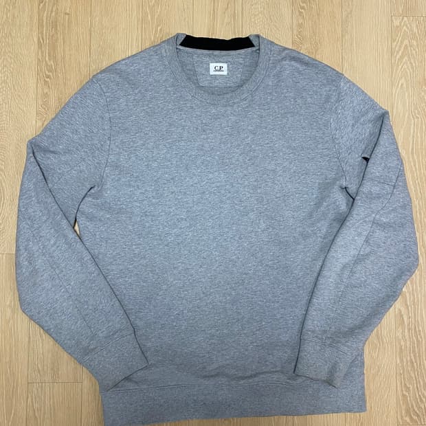 CP컴퍼니 그레이 와펜 맨투맨 XL