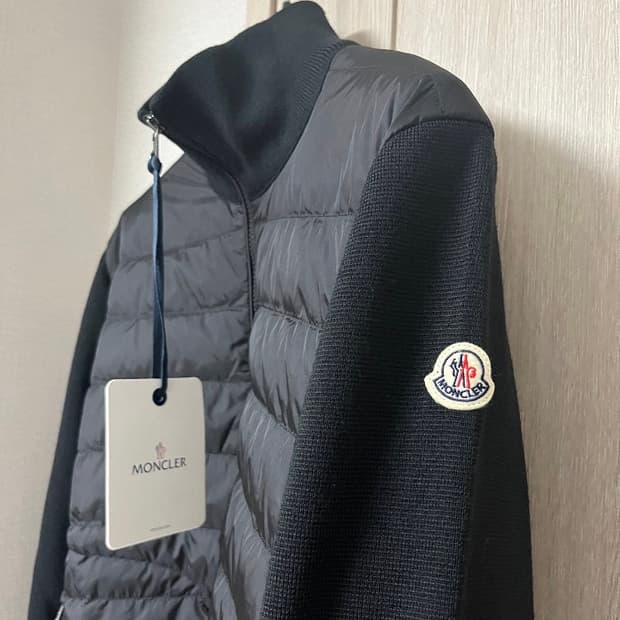 몽클레어 트리콧 니트패딩