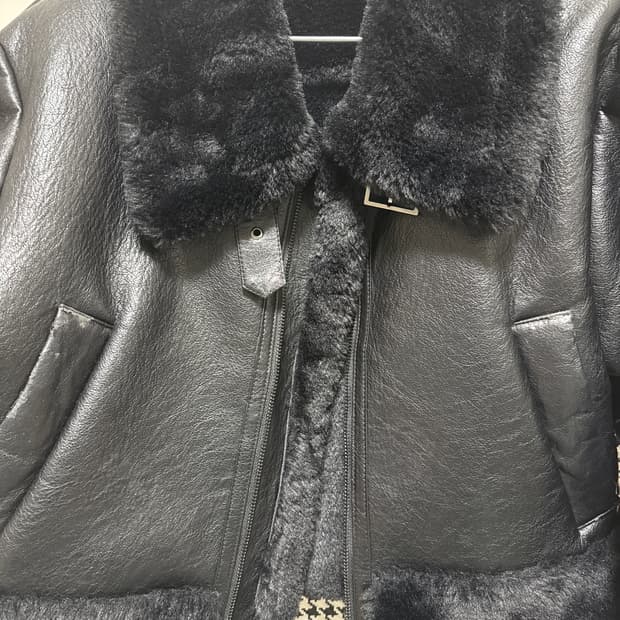 보헤미안서울 무스탕 블랙 21fw