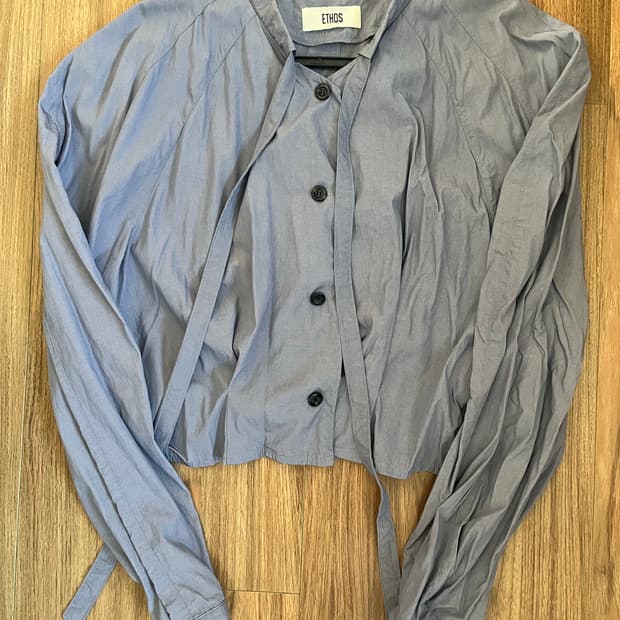 에토스 블라우스