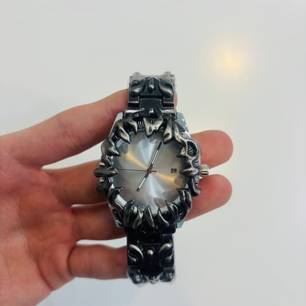 빈티지 Y2K 크롬 메탈시계