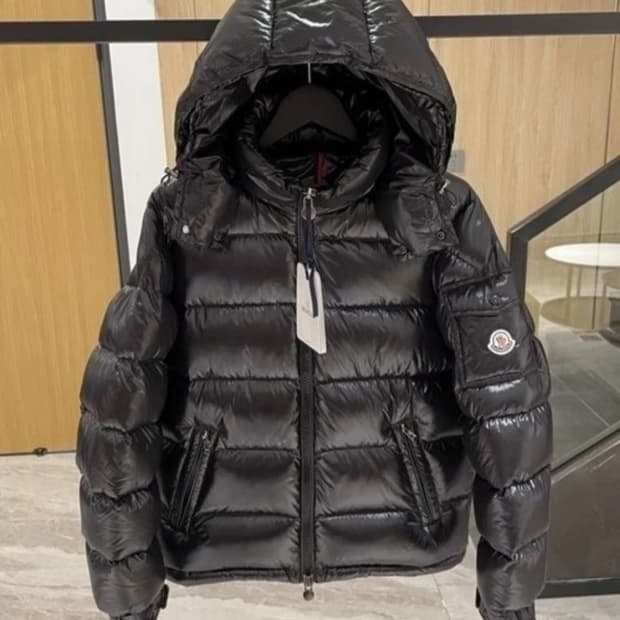 몽클 마야 블랙 패딩