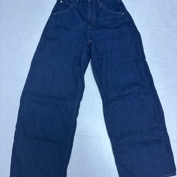 유니클로 배기커브진 25사이즈