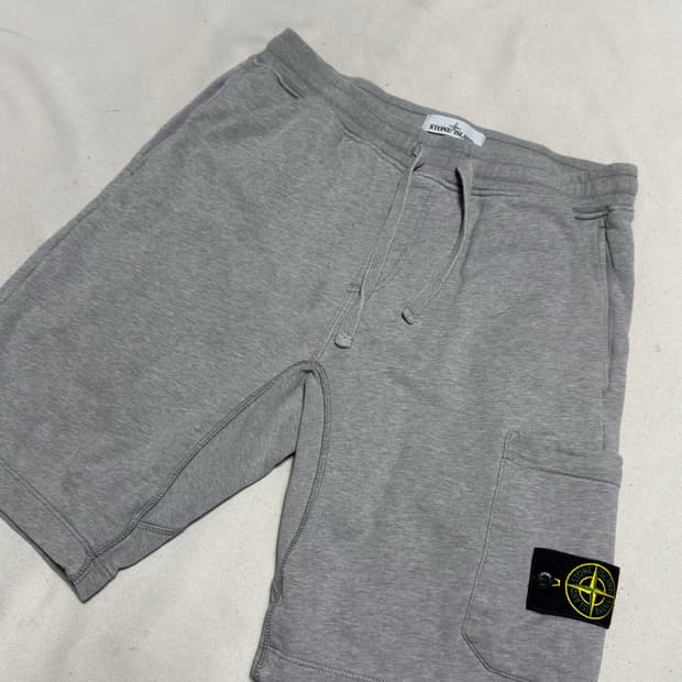 M 스톤아일랜드 그레이 스웻 반바지