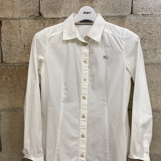 버버리 크레스트 로고 화이트 셔츠