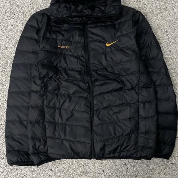 나이키 녹타 경량패딩