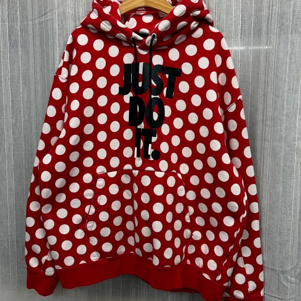 나이키 NSW 도트 레드 후드티 