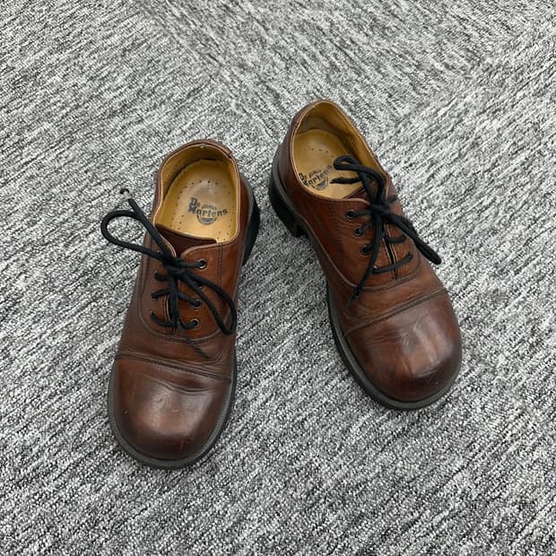 (240)90'S DR.MARTENS 닥터마틴-M677