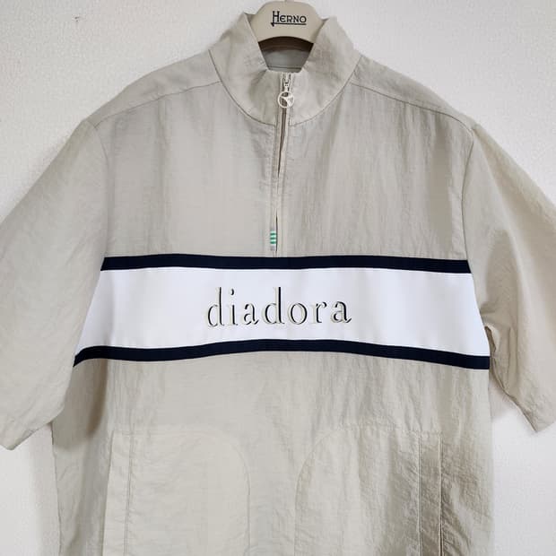 디아도라 아노락반팔(95