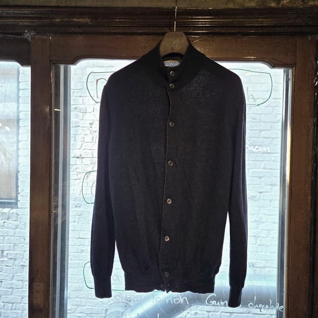 이탈리아 브랜드 그랑싸소 니트