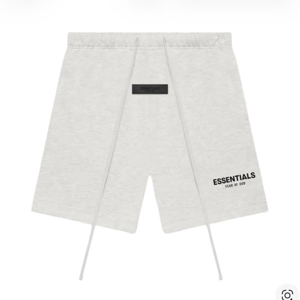 에센셜 더코어 라이트오트밀 쇼츠 XS