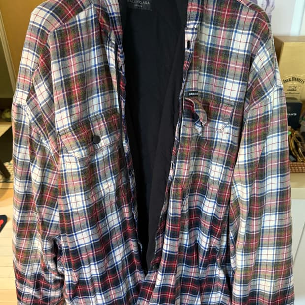 발렌시아가 블리치드 체크셔츠 S사이즈