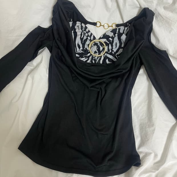 d.i.a깔 오네갸루 대장템 지브라 레이어드 컷아웃 탑