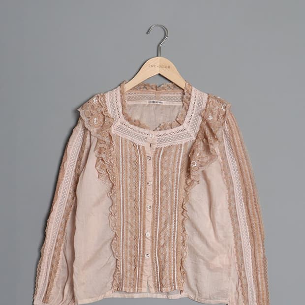 DOROTHY Lace Blouse