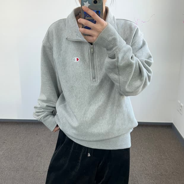 Champion 챔피온 스몰로고 그레이 반집업 맨투맨