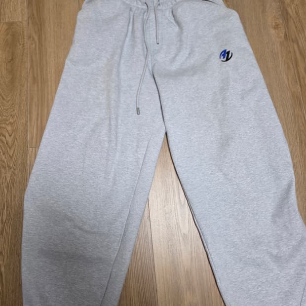 자라 아더에러 스웻팬츠 m