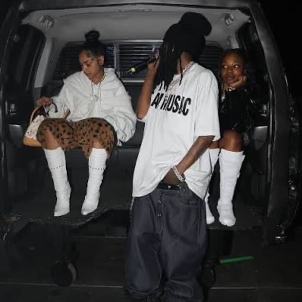 (XL) 플레이보이 카티 I AM MUSIC 반팔