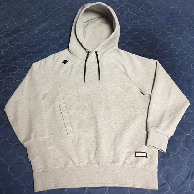 (단종매물) 데상트 언발란스 절개 포켓 자수로고 후드티 그레이 (L)