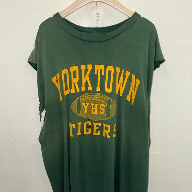 90‘s Distressed YHS Tigers Sleeveless
