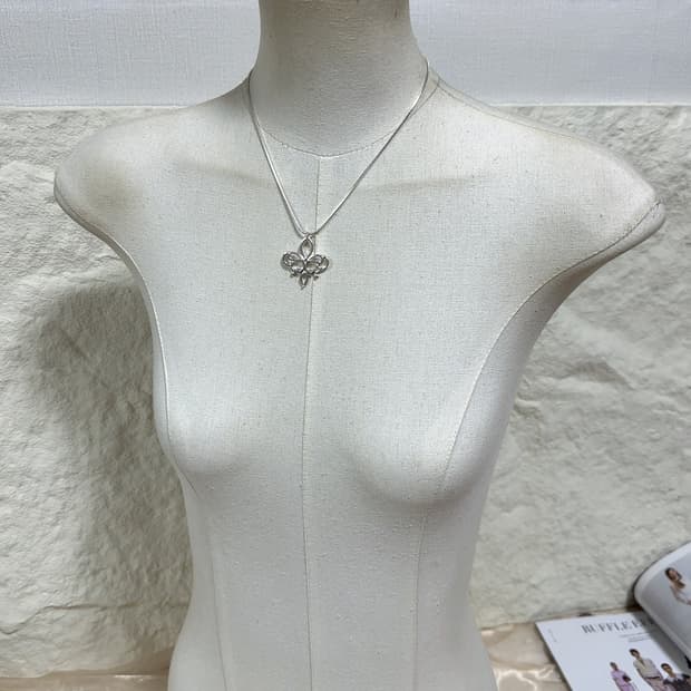 빈티지 나비 십자가 스네이크체인 목걸이