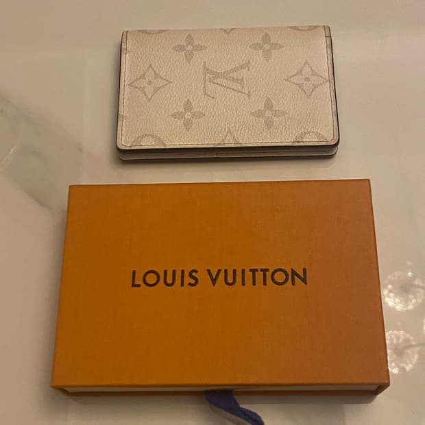 [정품] 루이비통의 옵틱 화이트 컬러 오거나이저 지갑