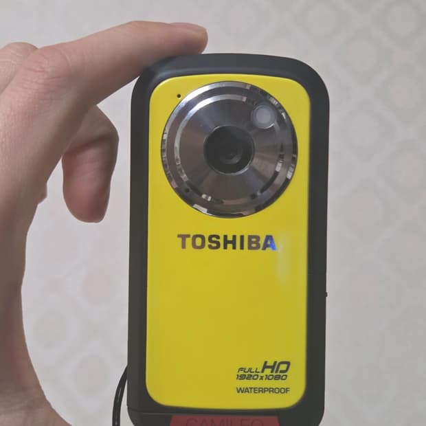 Toshiba BW10 Yellow
