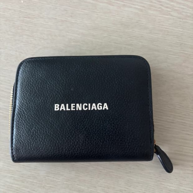 발렌시아가 반지갑