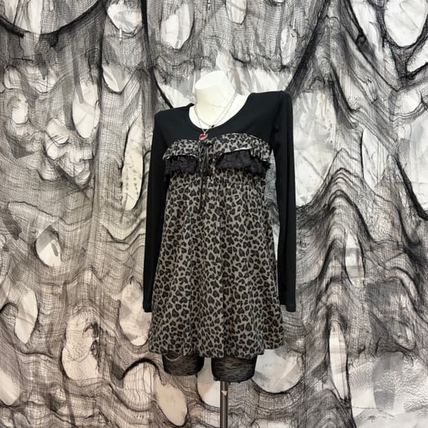 Onegyaru Leopard lace mini one piece