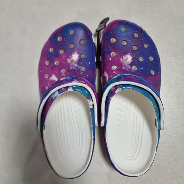 크록스 갤럭시 클로그