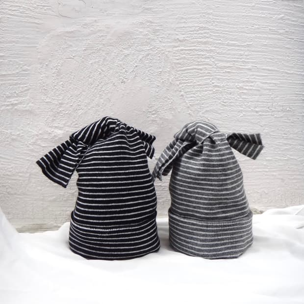 Twist rabbit yarn beanie / black & grey