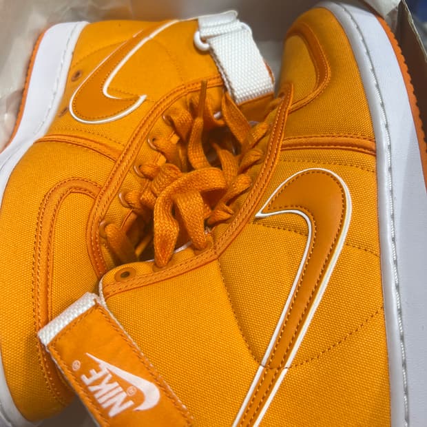 나이키 반달 하이 260 신품