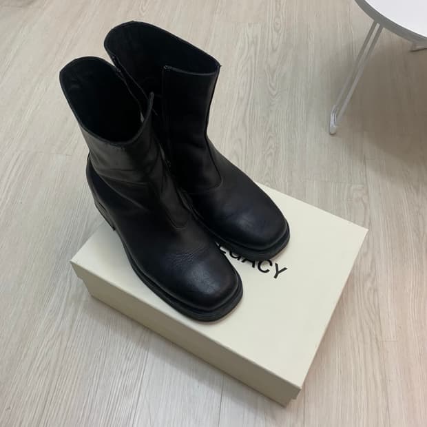 아워레가시 카미온 블랙 43