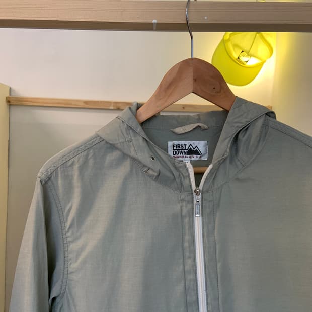 퍼스트다운 후드 바람막이