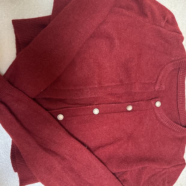 빨간 가디건 판매합니다