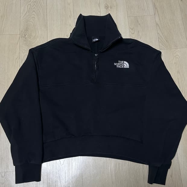 노스페이스 크롭 반집업 맨투맨