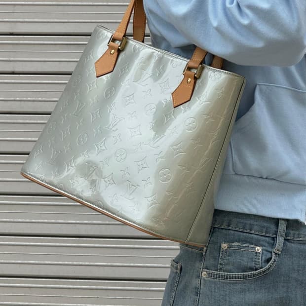 루이비통 베르니 민트 토트백