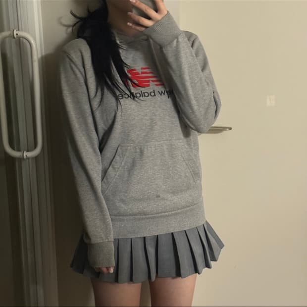 뉴발란스 후드티