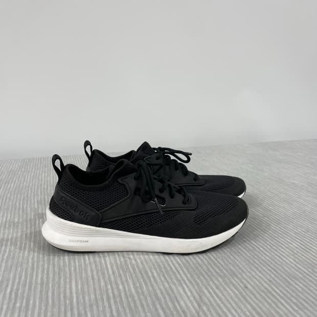 696) 리복 조쿠 런닝화 블랙 230mm