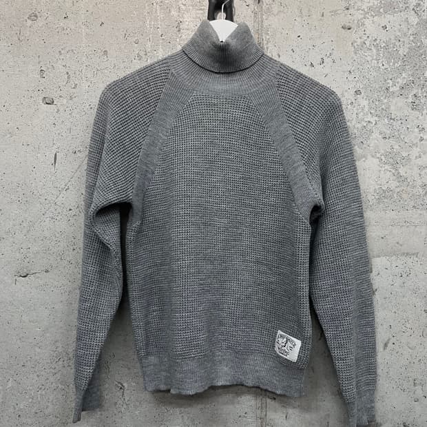 히스테릭 글래머 터틀넥 스웨터 그레이