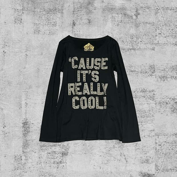 (chu xxx) y2k stud long-sleeve 