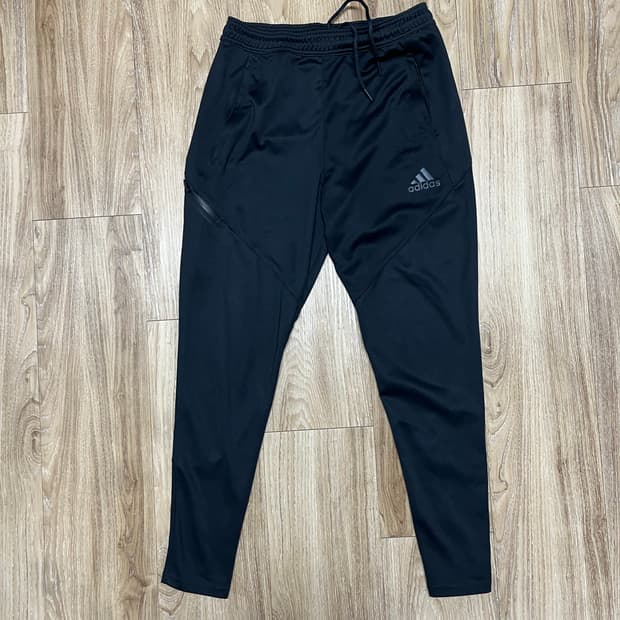 아디다스 탄 UT 트랙팬츠 M