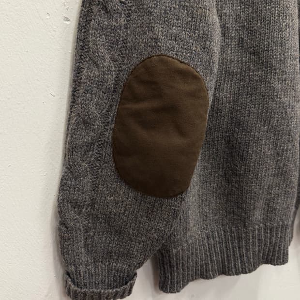 L) 90s McGregor Cable Knit Wool Sweater