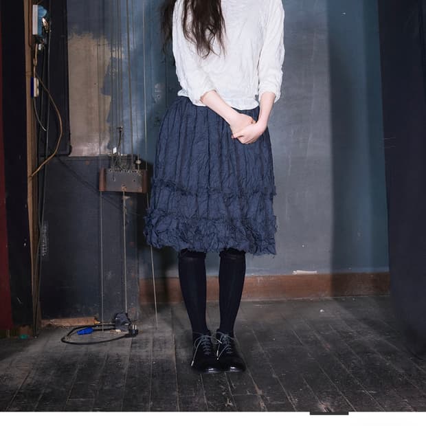 생긴스튜디오 CRINKLE FRILL MIDI SKIRT charcoal