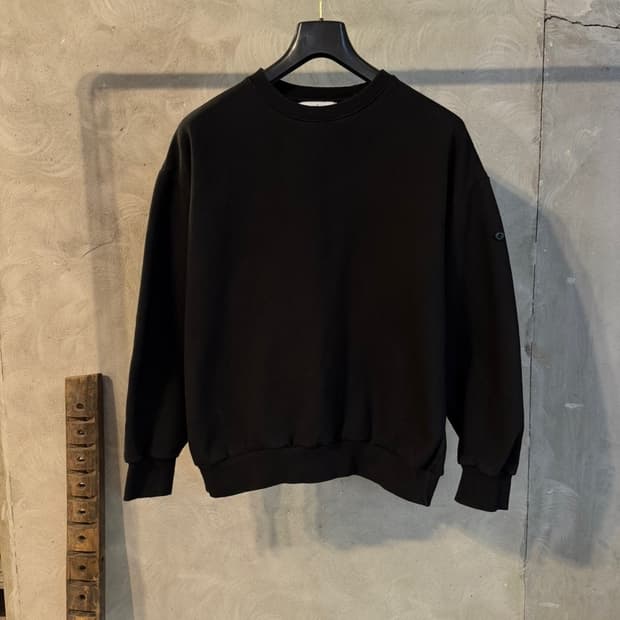 스톤아일랜드 맨투맨 100