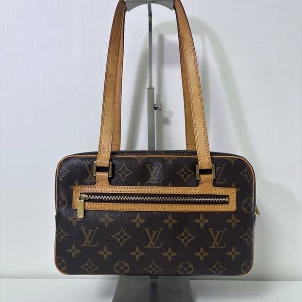 루이비통 시떼(시테) mm 숄더백