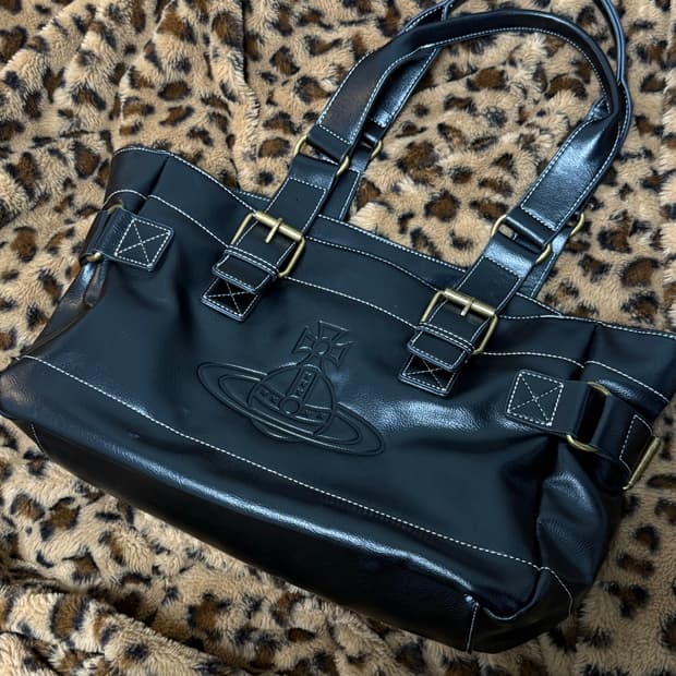 비비안웨스트우드 빈티지 토트백 급처합니다